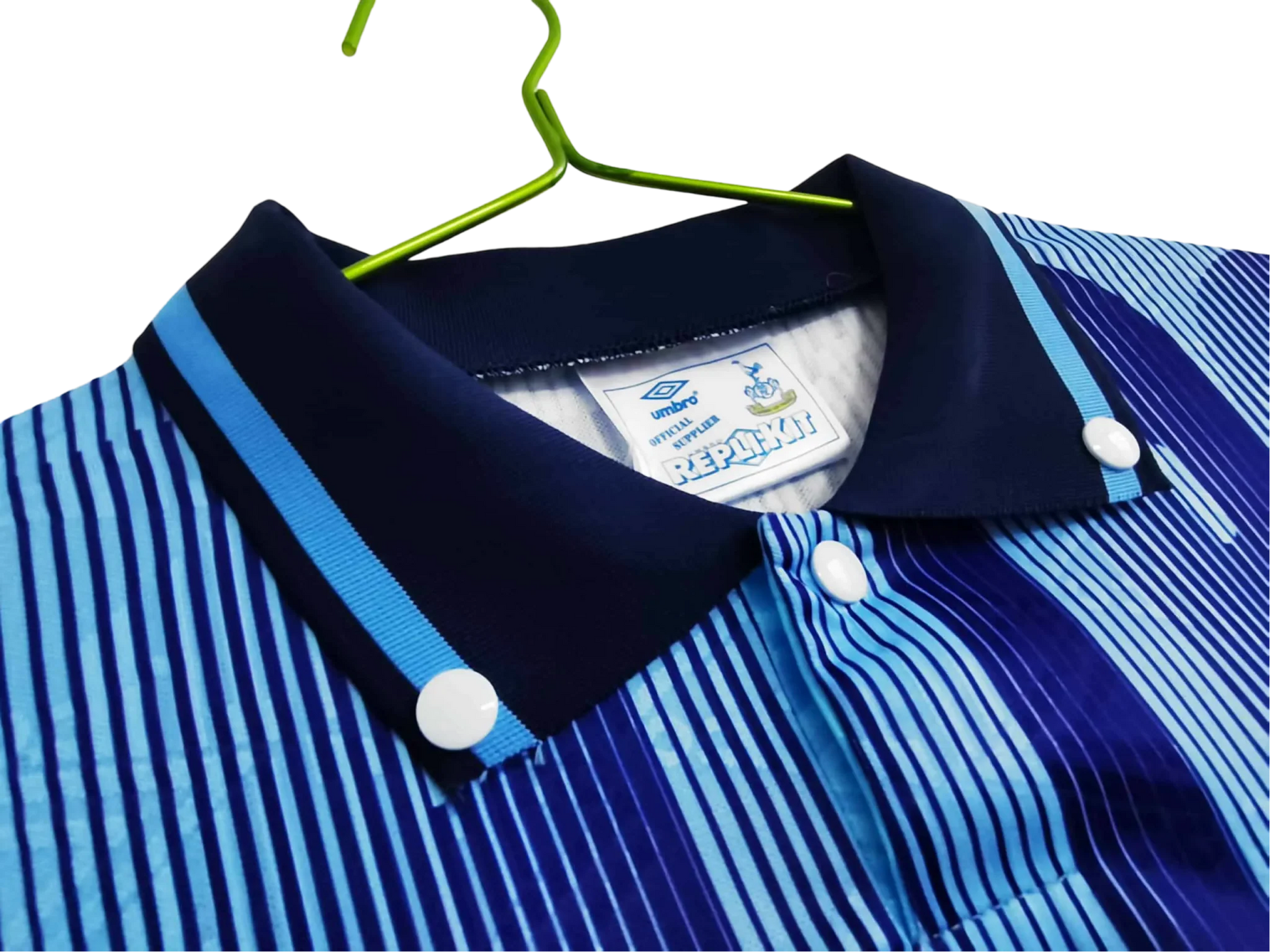 https://cdn.shopify.com/s/files/1/0826/7228/8075/files/19921994-tottenham-hotspur-holsten-blue-third-retro-kit-classickits433-107018.webp?v=1741198009