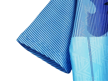 https://cdn.shopify.com/s/files/1/0826/7228/8075/files/19921994-tottenham-hotspur-holsten-blue-third-retro-kit-classickits433-372522.webp?v=1741198010