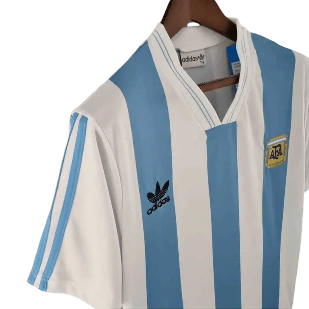 https://cdn.shopify.com/s/files/1/0826/7228/8075/files/1993-argentina-home-retro-kit-778112.webp?v=1741197161