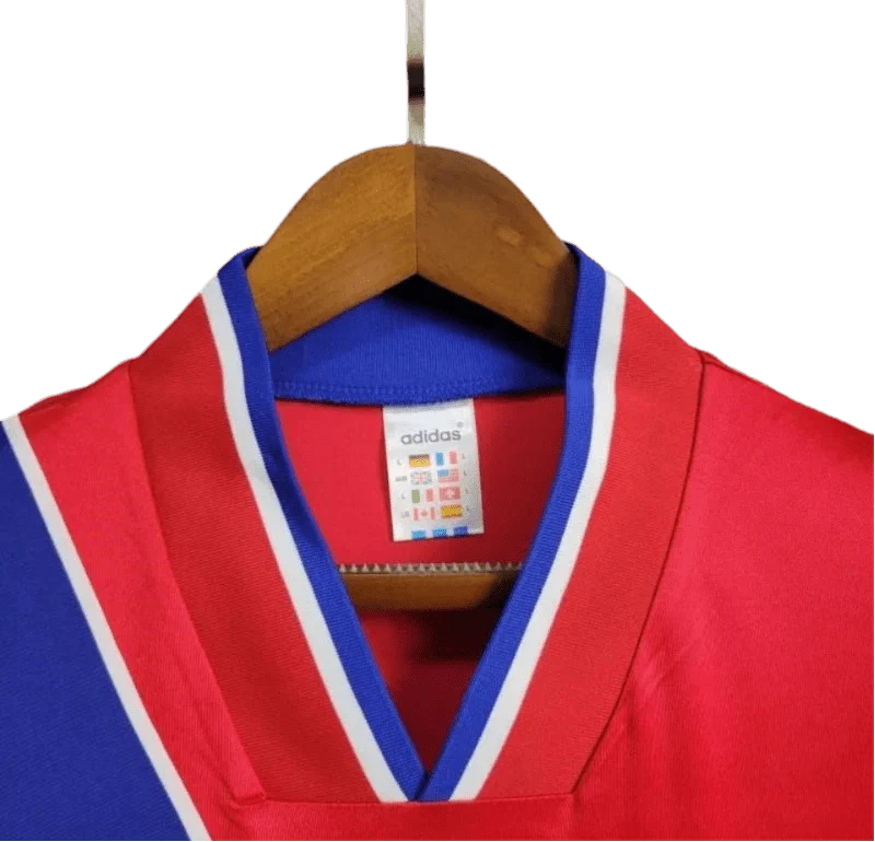 https://cdn.shopify.com/s/files/1/0826/7228/8075/files/19931994-bayern-munich-opel-home-retro-kit-classickits433-883313.webp?v=1741199325