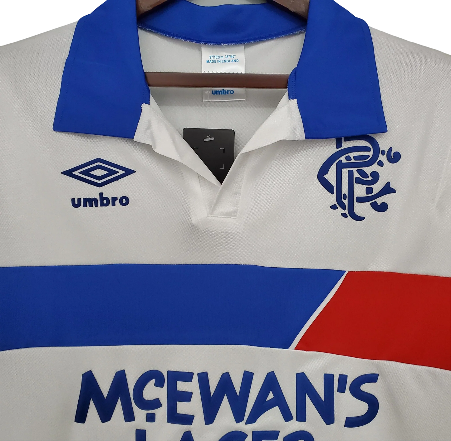 https://cdn.shopify.com/s/files/1/0826/7228/8075/files/19931994-glasgow-rangers-mcewans-lager-away-kit-classickits433-726141.webp?v=1741199135