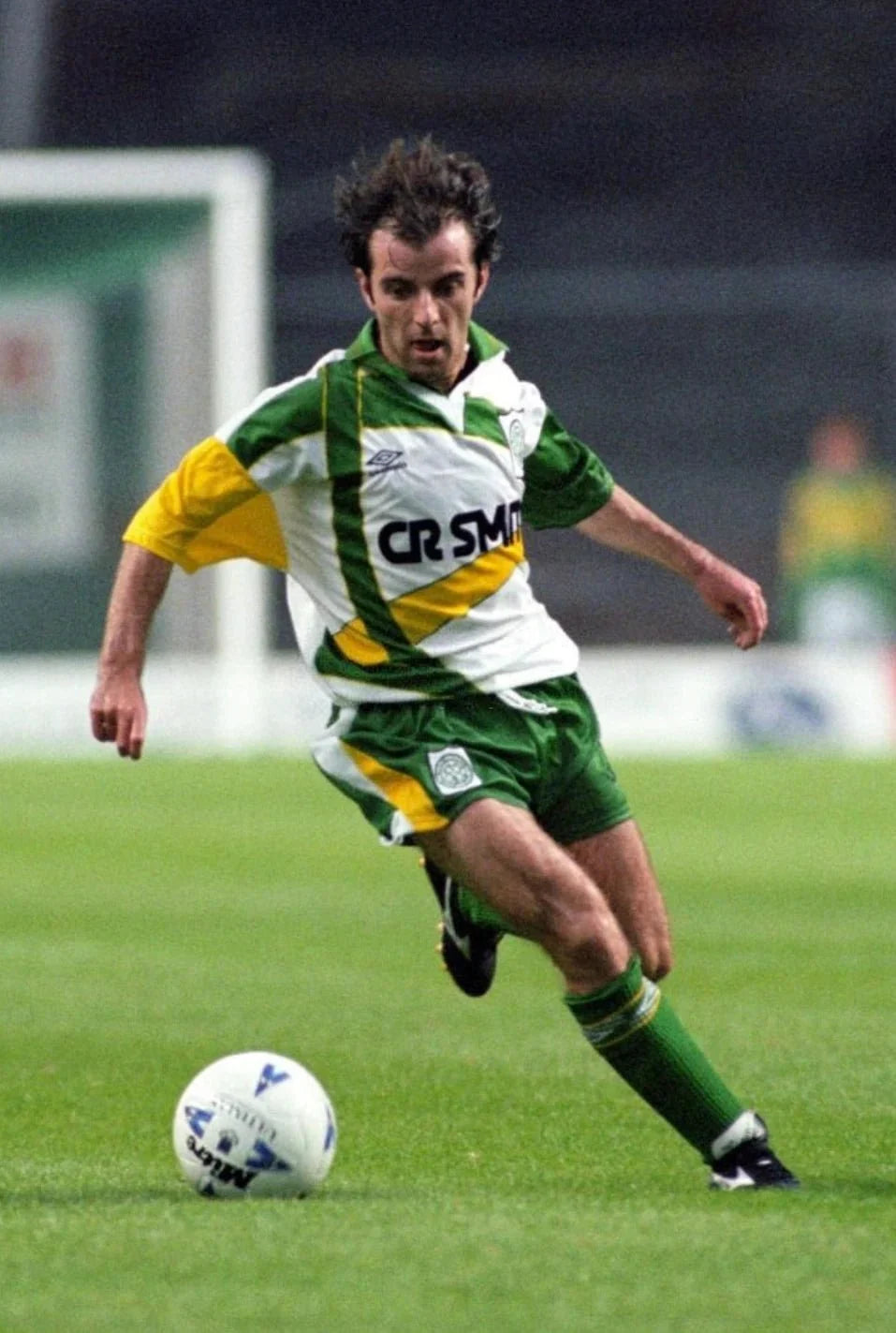 https://cdn.shopify.com/s/files/1/0826/7228/8075/files/19931995-glasgow-celtic-cr-smith-home-kit-classickits433-578149.webp?v=1741199140