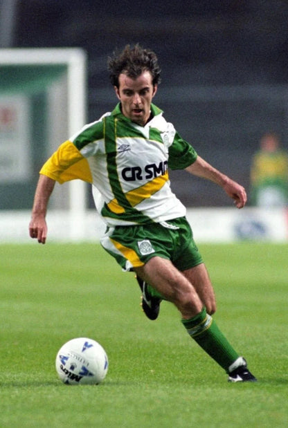 https://cdn.shopify.com/s/files/1/0826/7228/8075/files/19931995-glasgow-celtic-cr-smith-home-kit-classickits433-578149.webp?v=1741199140