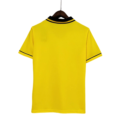 https://cdn.shopify.com/s/files/1/0826/7228/8075/files/1994-brazil-world-cup-retro-kit-classickits433-159438.webp?v=1741198751