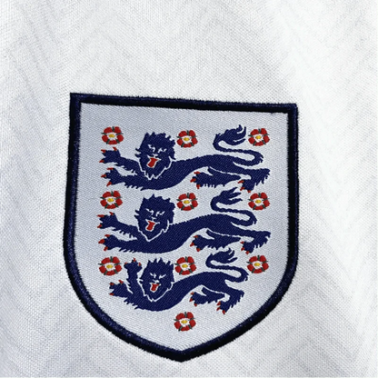 https://cdn.shopify.com/s/files/1/0826/7228/8075/files/1994-england-home-retro-kit-252314.webp?v=1741196947