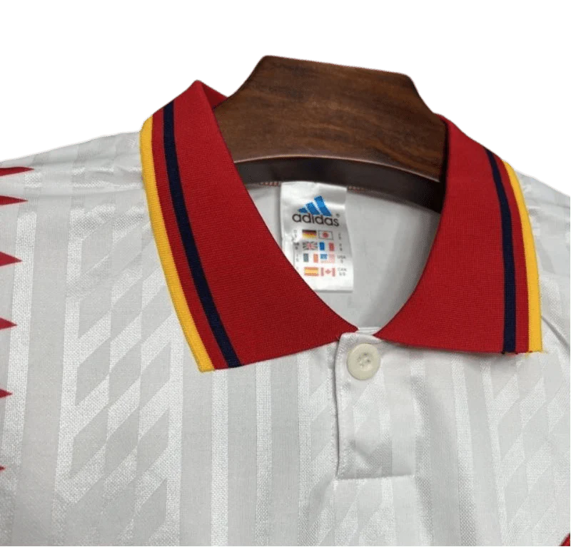 https://cdn.shopify.com/s/files/1/0826/7228/8075/files/1994-spain-world-cup-away-retro-kit-classickits433-143099.webp?v=1741198608