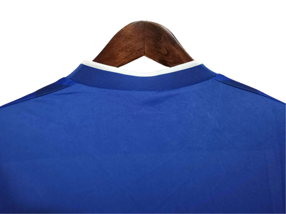 https://cdn.shopify.com/s/files/1/0826/7228/8075/files/19941995-everton-nec-home-retro-kit-fa-cup-final-classickits433-666512.webp?v=1741198257