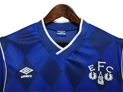 https://cdn.shopify.com/s/files/1/0826/7228/8075/files/19941995-everton-nec-home-retro-kit-fa-cup-final-classickits433-693987.webp?v=1741198257