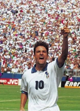 https://cdn.shopify.com/s/files/1/0826/7228/8075/files/19941995-italy-away-retro-kit-classickits433-230635.webp?v=1741198808