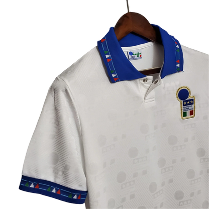 https://cdn.shopify.com/s/files/1/0826/7228/8075/files/19941995-italy-away-retro-kit-classickits433-420628.webp?v=1741198808