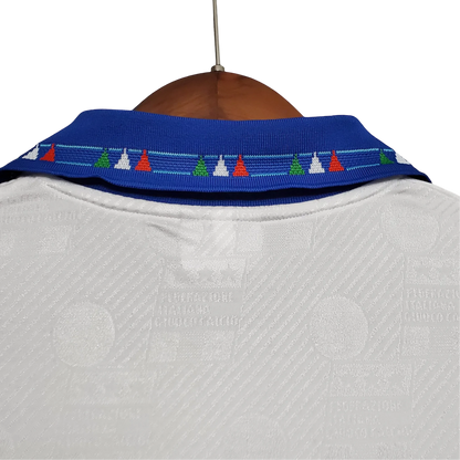 https://cdn.shopify.com/s/files/1/0826/7228/8075/files/19941995-italy-away-retro-kit-classickits433-611821.webp?v=1741198811