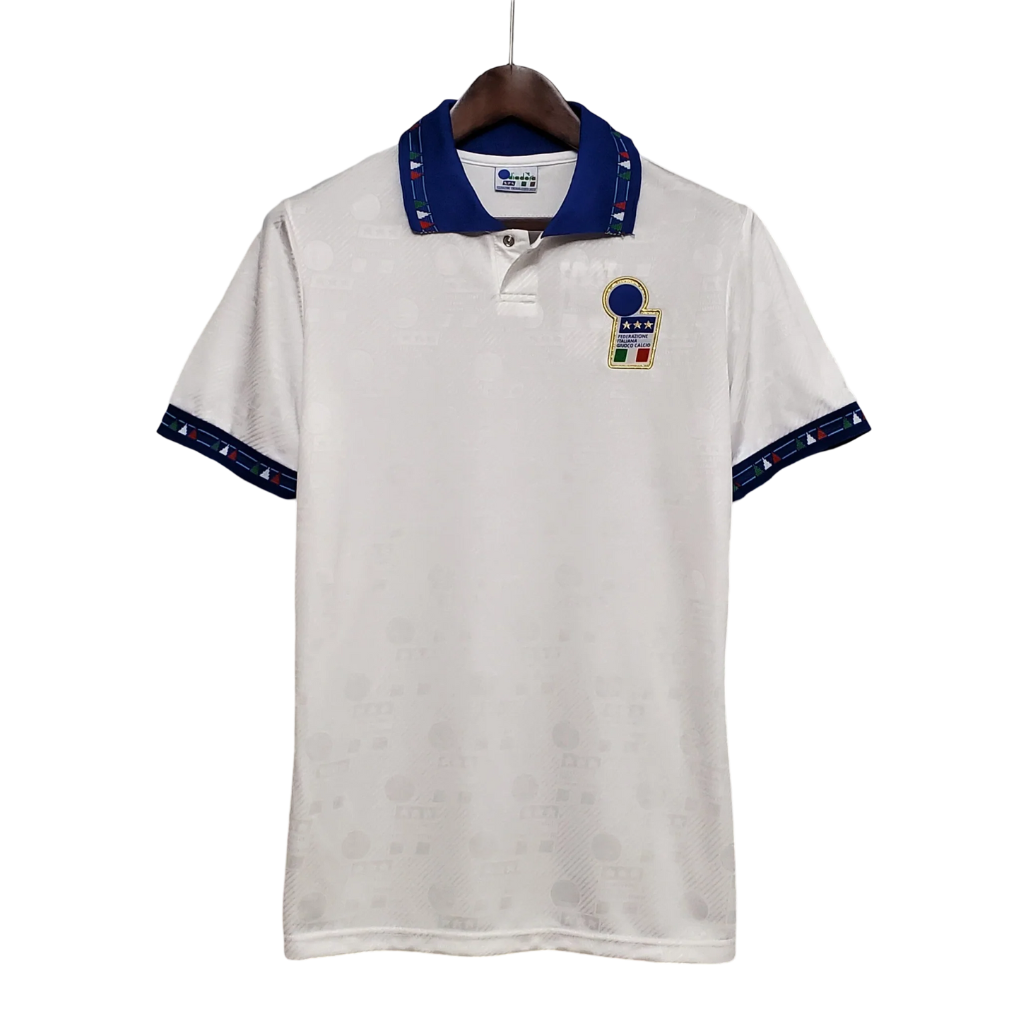 https://cdn.shopify.com/s/files/1/0826/7228/8075/files/19941995-italy-away-retro-kit-classickits433-724482.webp?v=1741198810