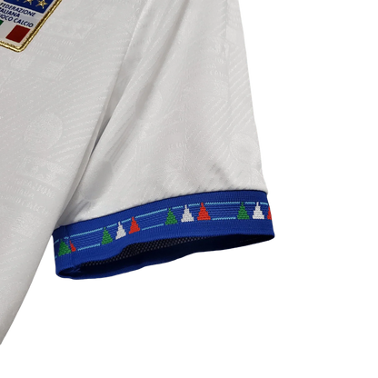 https://cdn.shopify.com/s/files/1/0826/7228/8075/files/19941995-italy-away-retro-kit-classickits433-856674.webp?v=1741198808