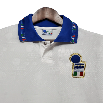 https://cdn.shopify.com/s/files/1/0826/7228/8075/files/19941995-italy-away-retro-kit-classickits433-950878.webp?v=1741198810