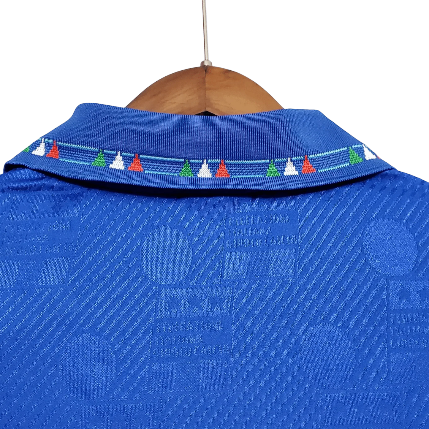 https://cdn.shopify.com/s/files/1/0826/7228/8075/files/19941995-italy-home-retro-kit-classickits433-293141.webp?v=1741198781
