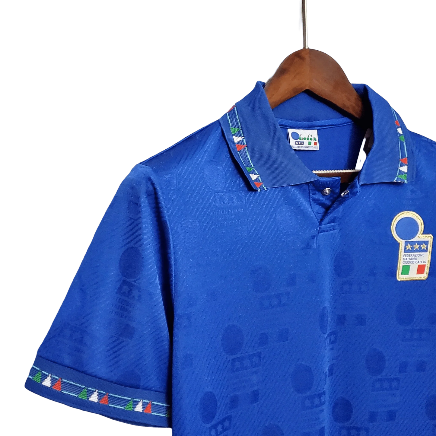 https://cdn.shopify.com/s/files/1/0826/7228/8075/files/19941995-italy-home-retro-kit-classickits433-955668.webp?v=1741198781