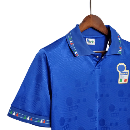https://cdn.shopify.com/s/files/1/0826/7228/8075/files/19941995-italy-home-retro-kit-classickits433-955668.webp?v=1741198781