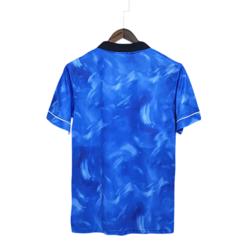 https://cdn.shopify.com/s/files/1/0826/7228/8075/files/19941995-newcastle-utd-mcewans-blue-away-retro-kit-classickits433-151095.webp?v=1741199136
