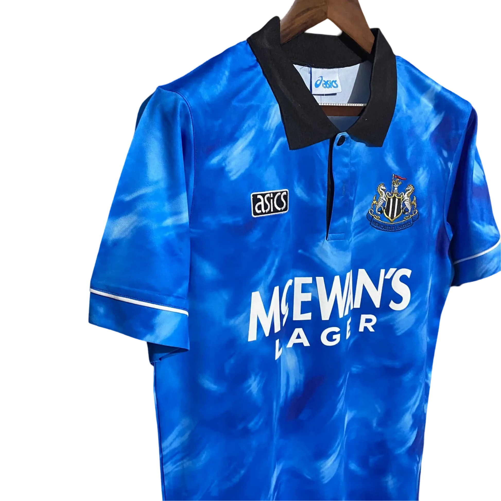 https://cdn.shopify.com/s/files/1/0826/7228/8075/files/19941995-newcastle-utd-mcewans-blue-away-retro-kit-classickits433-619372.webp?v=1741199139