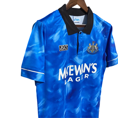 https://cdn.shopify.com/s/files/1/0826/7228/8075/files/19941995-newcastle-utd-mcewans-blue-away-retro-kit-classickits433-619372.webp?v=1741199139