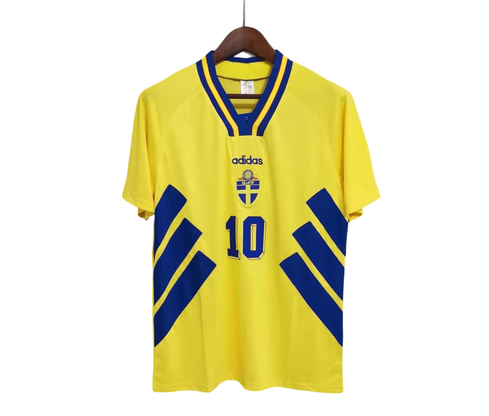 https://cdn.shopify.com/s/files/1/0826/7228/8075/files/19941995-sweden-yellow-home-retro-kit-classickits433-452999.webp?v=1741198796