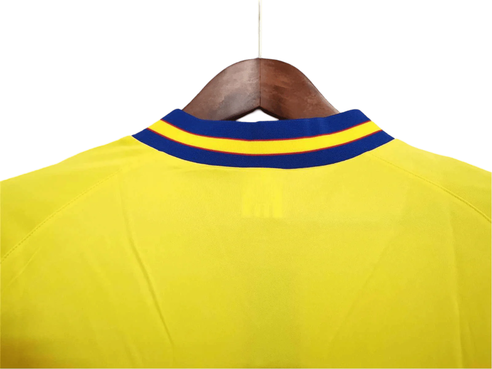 https://cdn.shopify.com/s/files/1/0826/7228/8075/files/19941995-sweden-yellow-home-retro-kit-classickits433-868165.webp?v=1741198796