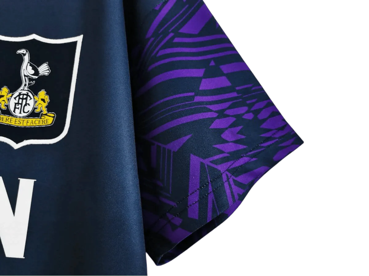 https://cdn.shopify.com/s/files/1/0826/7228/8075/files/19941995-tottenham-hotspur-holsten-blue-away-retro-kit-classickits433-610719.webp?v=1741199155
