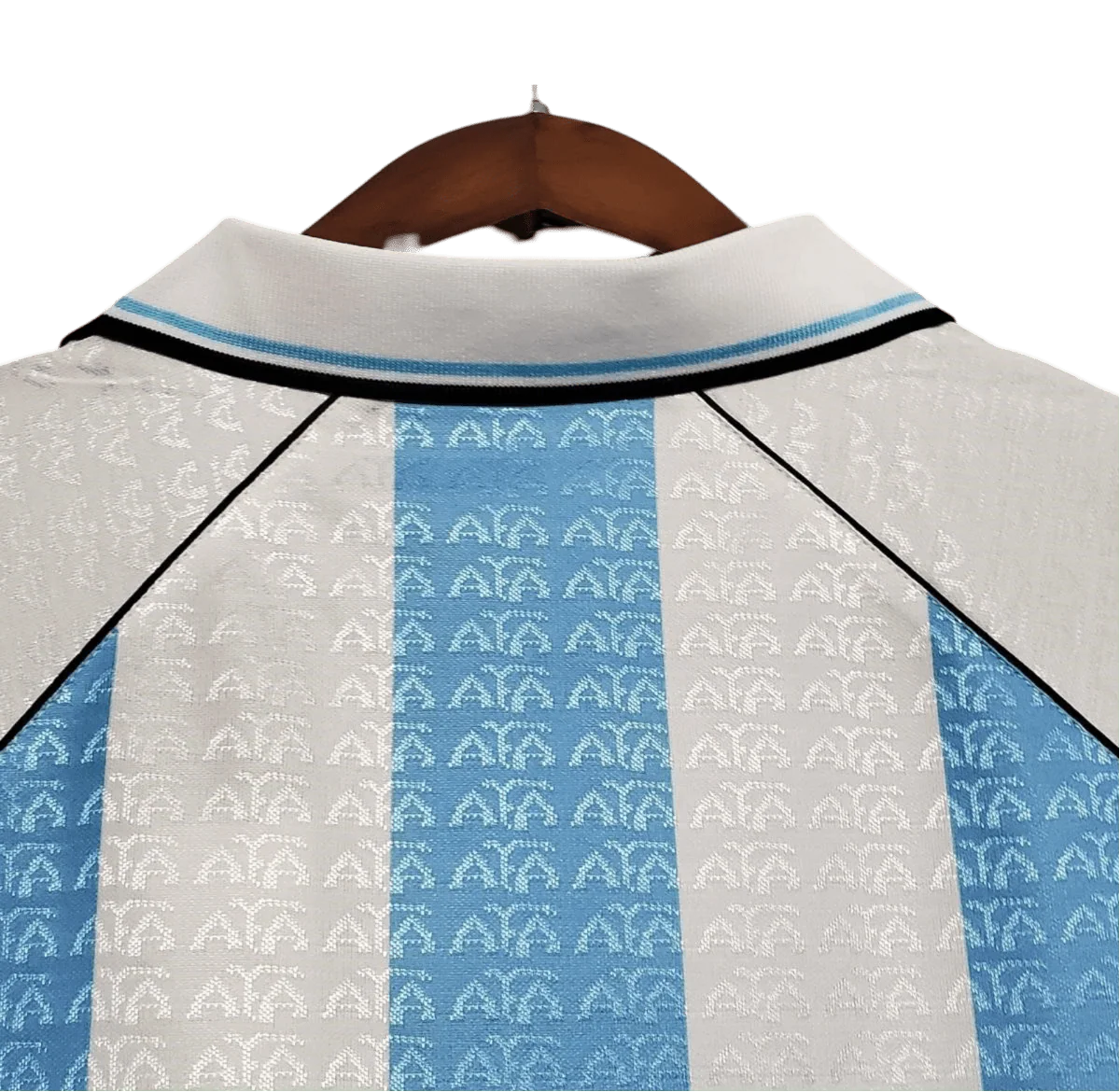 https://cdn.shopify.com/s/files/1/0826/7228/8075/files/19941996-argentina-home-retro-jersey-291210.webp?v=1741198526