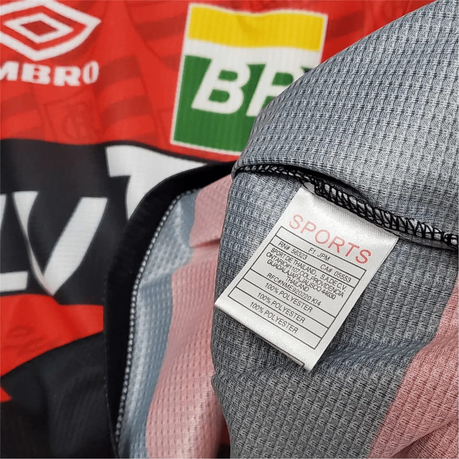 https://cdn.shopify.com/s/files/1/0826/7228/8075/files/1995-flamengo-fc-lubrax-home-retro-jersey-442477.webp?v=1741197182