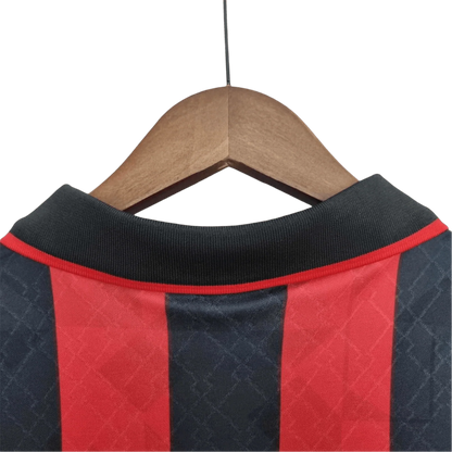 https://cdn.shopify.com/s/files/1/0826/7228/8075/files/19951996-ac-milan-lotto-opel-home-retro-kit-classickits433-630952.webp?v=1741198899