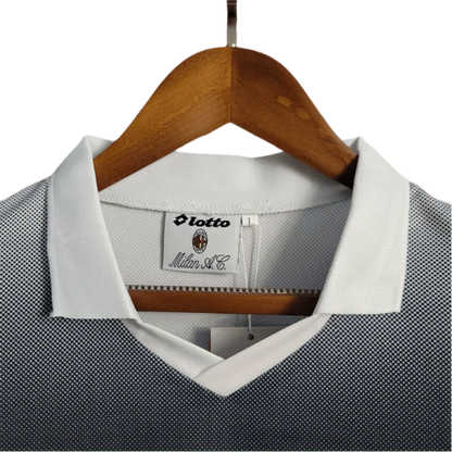 https://cdn.shopify.com/s/files/1/0826/7228/8075/files/19951996-ac-milan-lotto-opel-training-retro-kit-classickits433-417280.webp?v=1741198786