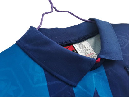 https://cdn.shopify.com/s/files/1/0826/7228/8075/files/19951996-arsenal-jvc-blue-away-retro-kit-classickits433-405557.webp?v=1741199337