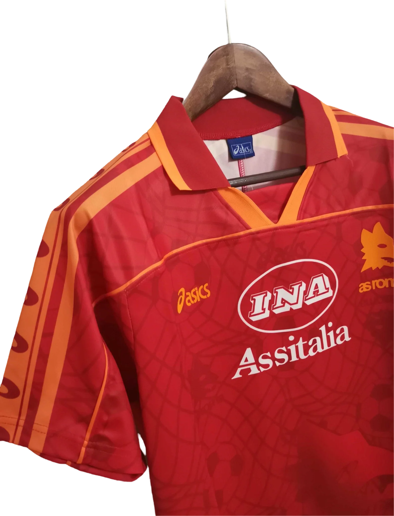 https://cdn.shopify.com/s/files/1/0826/7228/8075/files/19951996-as-roma-ina-assitalia-asics-home-retro-kit-classickits433-982306.webp?v=1741199039