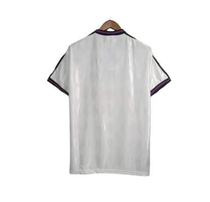 https://cdn.shopify.com/s/files/1/0826/7228/8075/files/19951996-bayern-munich-opel-away-retro-kit-classickits433-950205.webp?v=1741199336