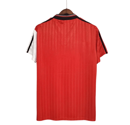https://cdn.shopify.com/s/files/1/0826/7228/8075/files/19951996-glasgow-rangers-mcewans-lager-away-kit-classickits433-397200.webp?v=1741199017