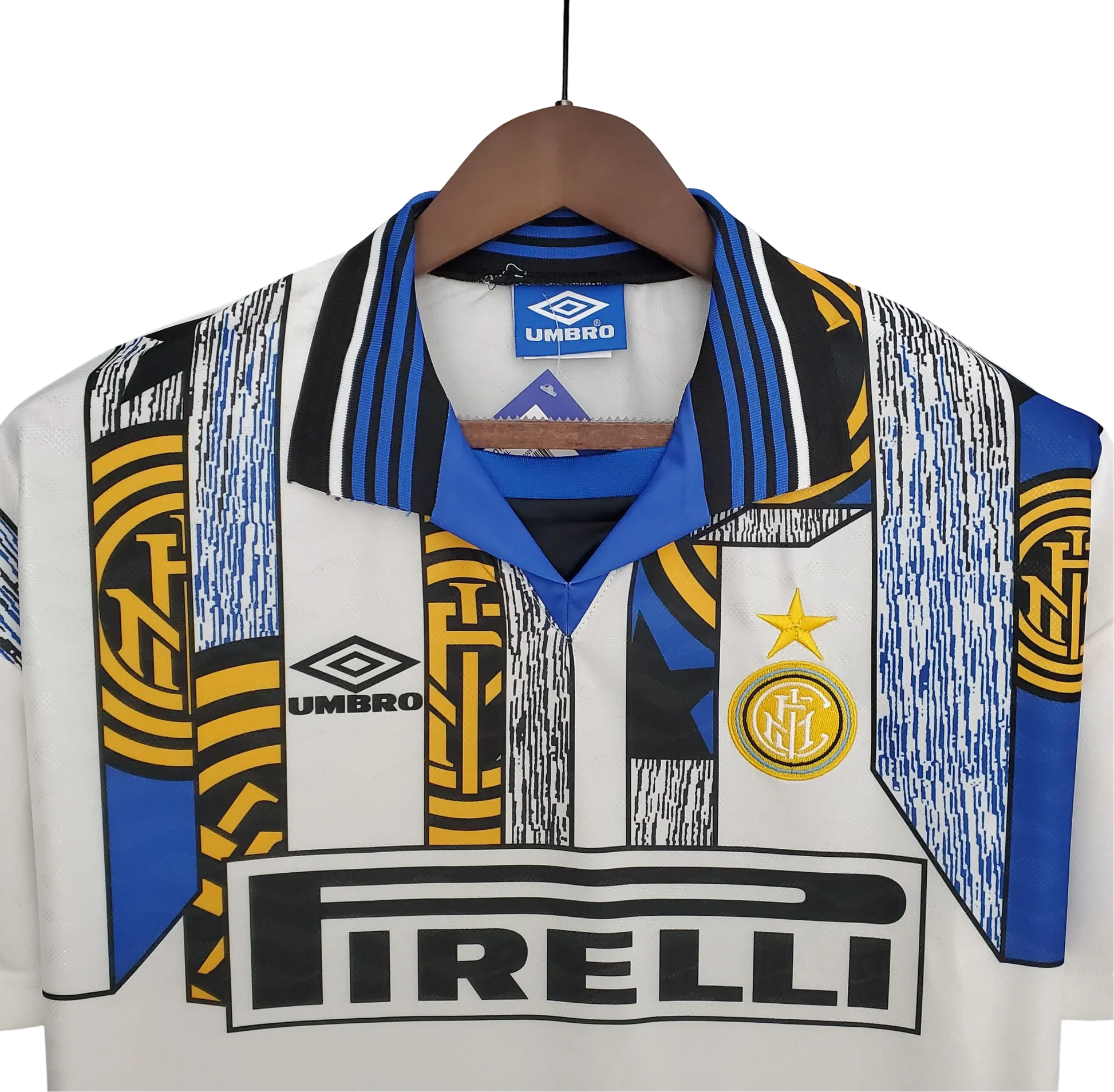 https://cdn.shopify.com/s/files/1/0826/7228/8075/files/19951996-inter-milan-pirelli-away-retro-kit-classickits433-179159.webp?v=1741198903