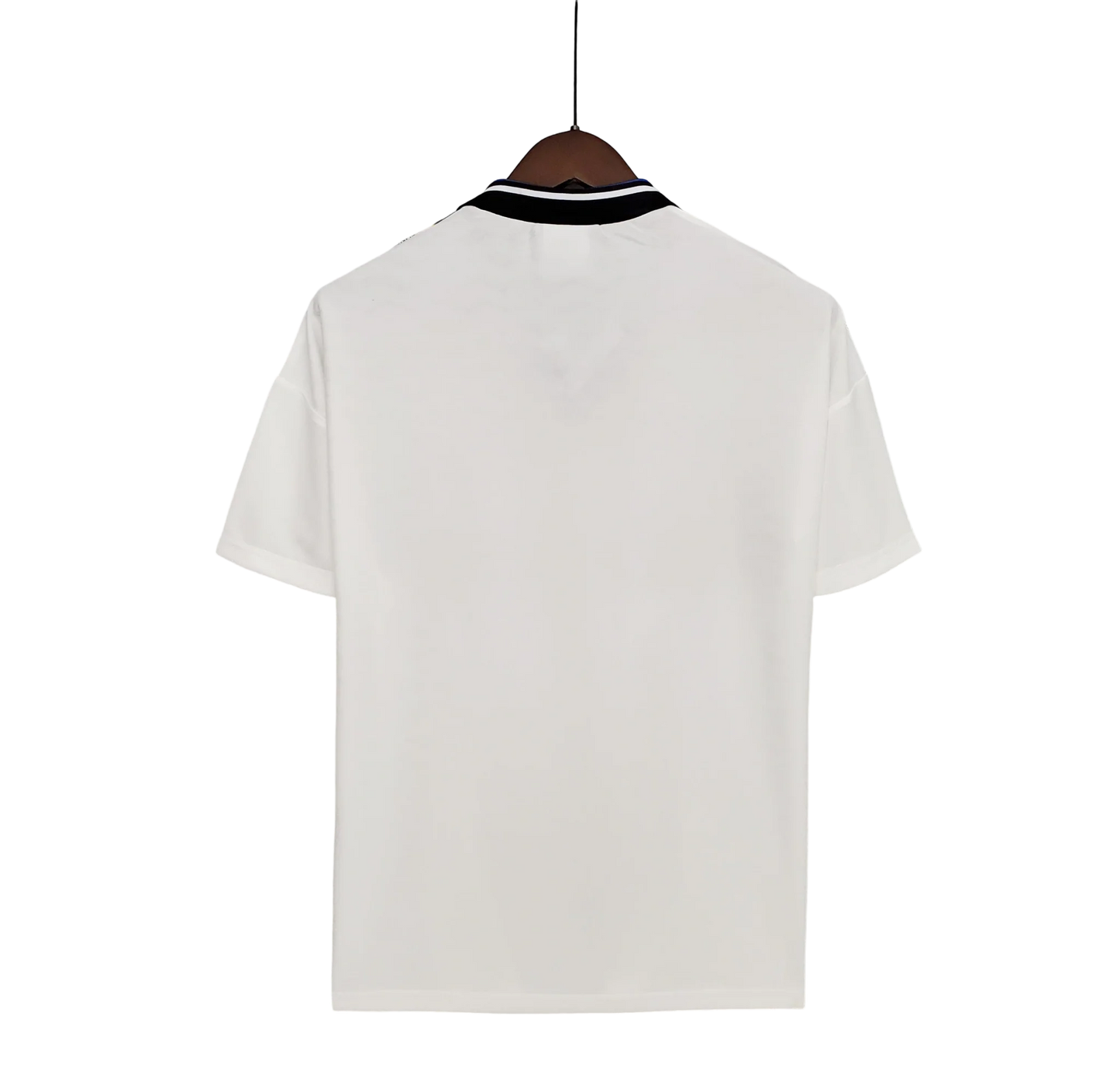 https://cdn.shopify.com/s/files/1/0826/7228/8075/files/19951996-inter-milan-pirelli-away-retro-kit-classickits433-567578.webp?v=1741198903