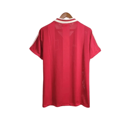 https://cdn.shopify.com/s/files/1/0826/7228/8075/files/19951996-liverpool-carlsberg-home-retro-kit-classickits433-901461.webp?v=1741199187
