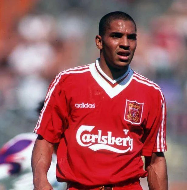 https://cdn.shopify.com/s/files/1/0826/7228/8075/files/19951996-liverpool-carlsberg-home-retro-kit-classickits433-999184.webp?v=1741199190