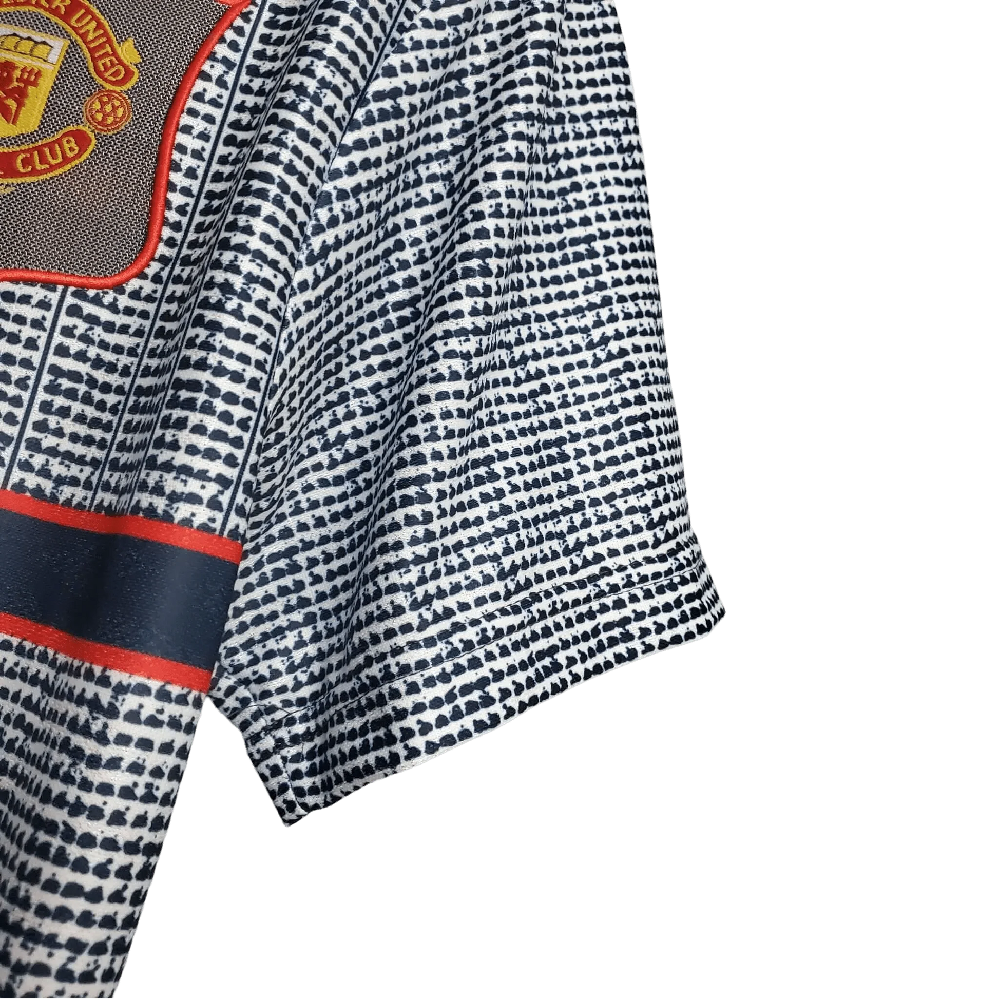 https://cdn.shopify.com/s/files/1/0826/7228/8075/files/19951996-manchester-united-sahrp-viewcam-gray-away-retro-kit-classickits433-514203.webp?v=1741199196