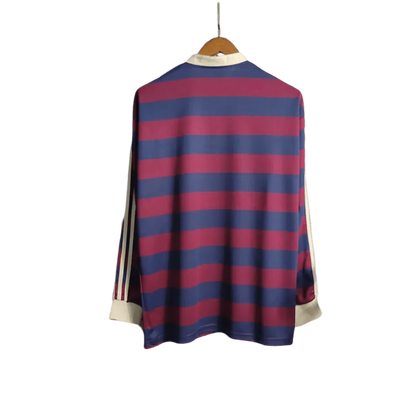 https://cdn.shopify.com/s/files/1/0826/7228/8075/files/19951996-newcastle-utd-away-retro-kit-long-sleeve-classickits433-122103.webp?v=1741197846