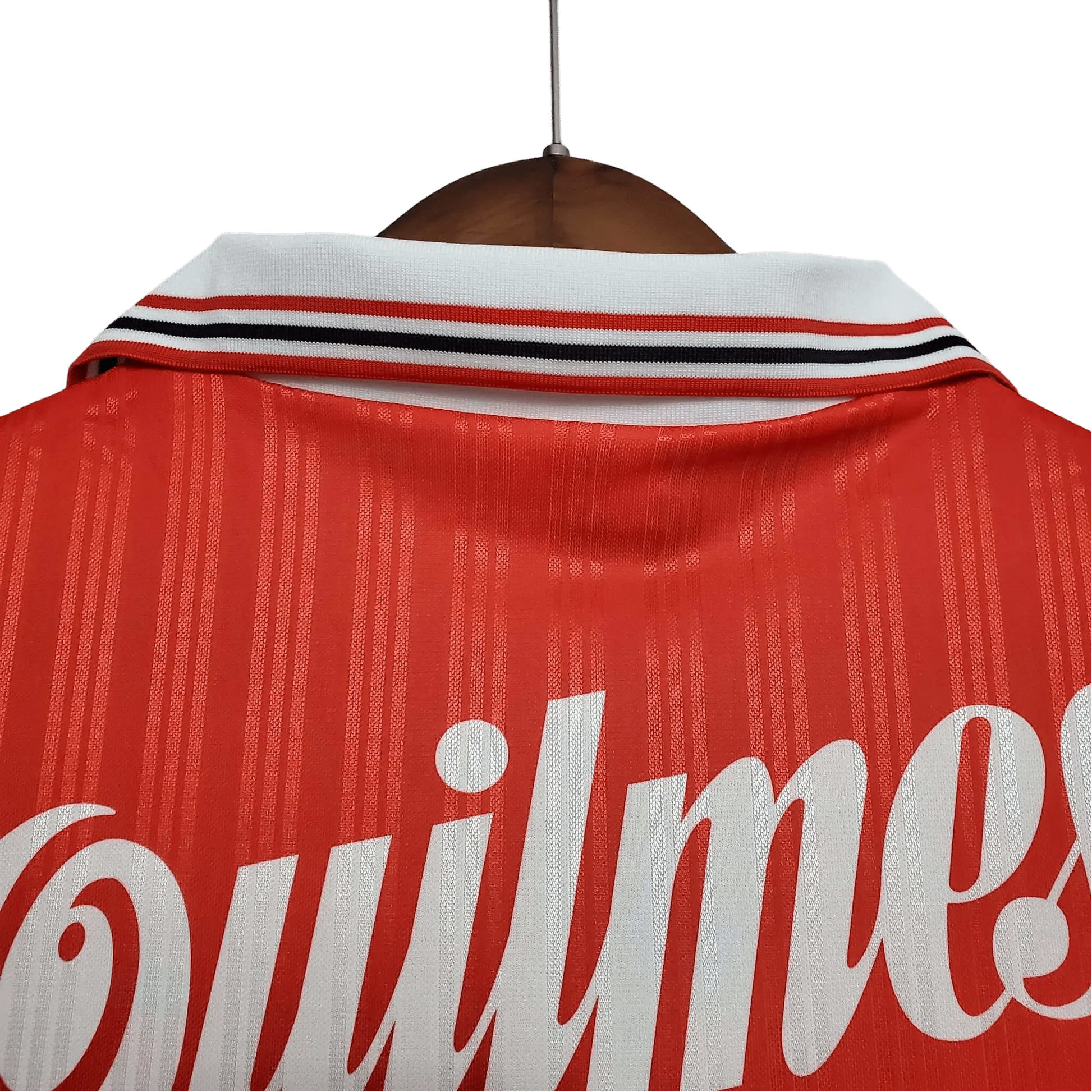 https://cdn.shopify.com/s/files/1/0826/7228/8075/files/19951996-river-plate-quilmes-away-retro-jersey-751205.webp?v=1741197184