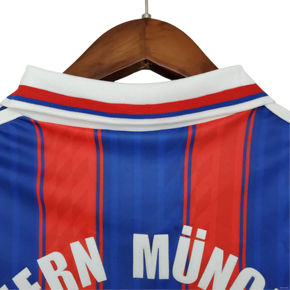 https://cdn.shopify.com/s/files/1/0826/7228/8075/files/19951997-bayern-munich-opel-home-retro-kit-classickits433-477941.webp?v=1741199413