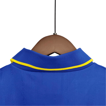 https://cdn.shopify.com/s/files/1/0826/7228/8075/files/19951997-chelsea-coors-home-retro-kit-classickits433-652140.webp?v=1741198263