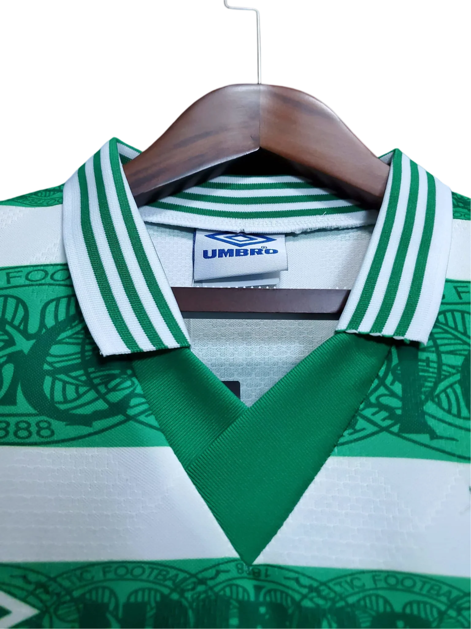 https://cdn.shopify.com/s/files/1/0826/7228/8075/files/19951997-glasgow-celtic-cr-smith-home-kit-classickits433-298962.webp?v=1741199175