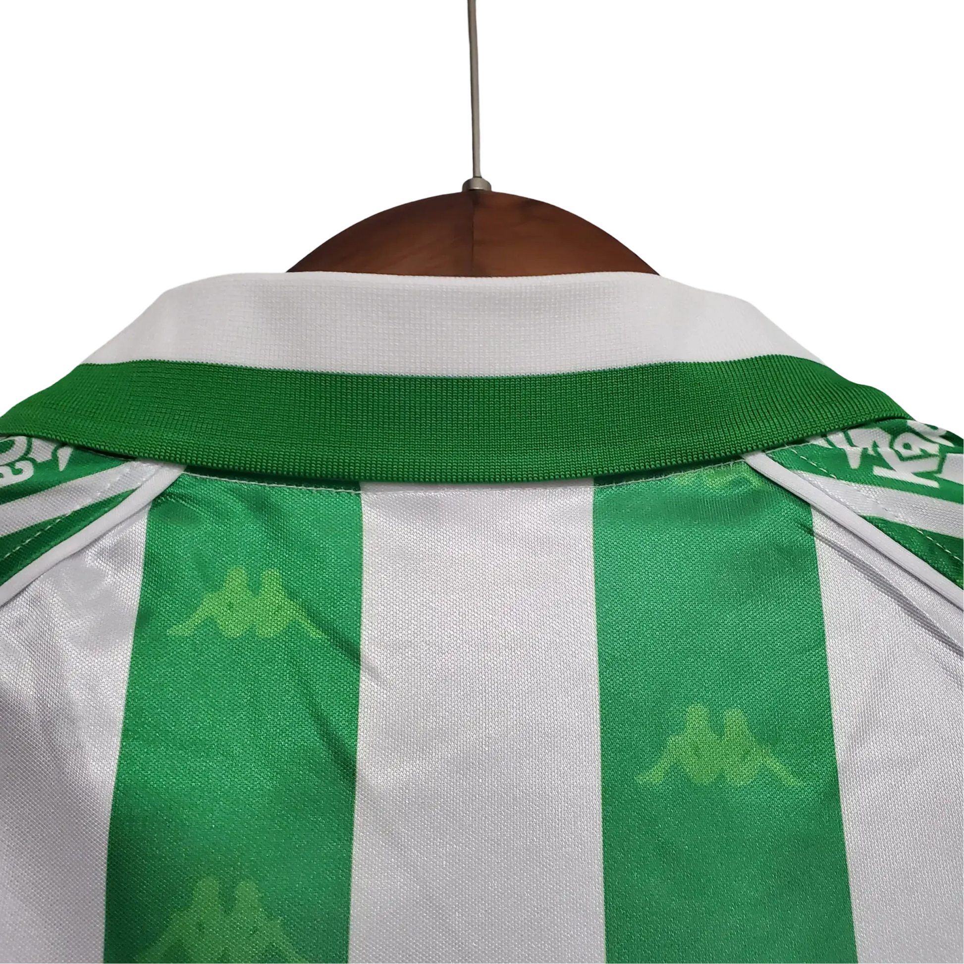 https://cdn.shopify.com/s/files/1/0826/7228/8075/files/19951997-real-betis-home-retro-kit-classickits433-448647.webp?v=1741199141