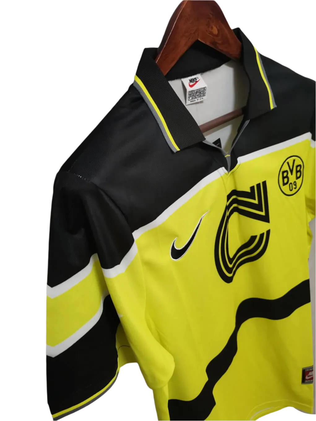 https://cdn.shopify.com/s/files/1/0826/7228/8075/files/1996-1997BorussiaDortmundContinentale-ThirdRetroShirt_5.webp?v=1735866547