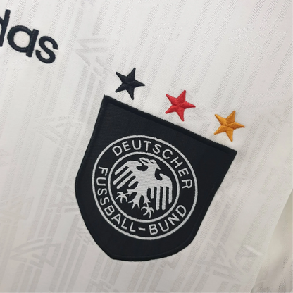 https://cdn.shopify.com/s/files/1/0826/7228/8075/files/1996-germany-euro-retro-kit-626231.webp?v=1741197045