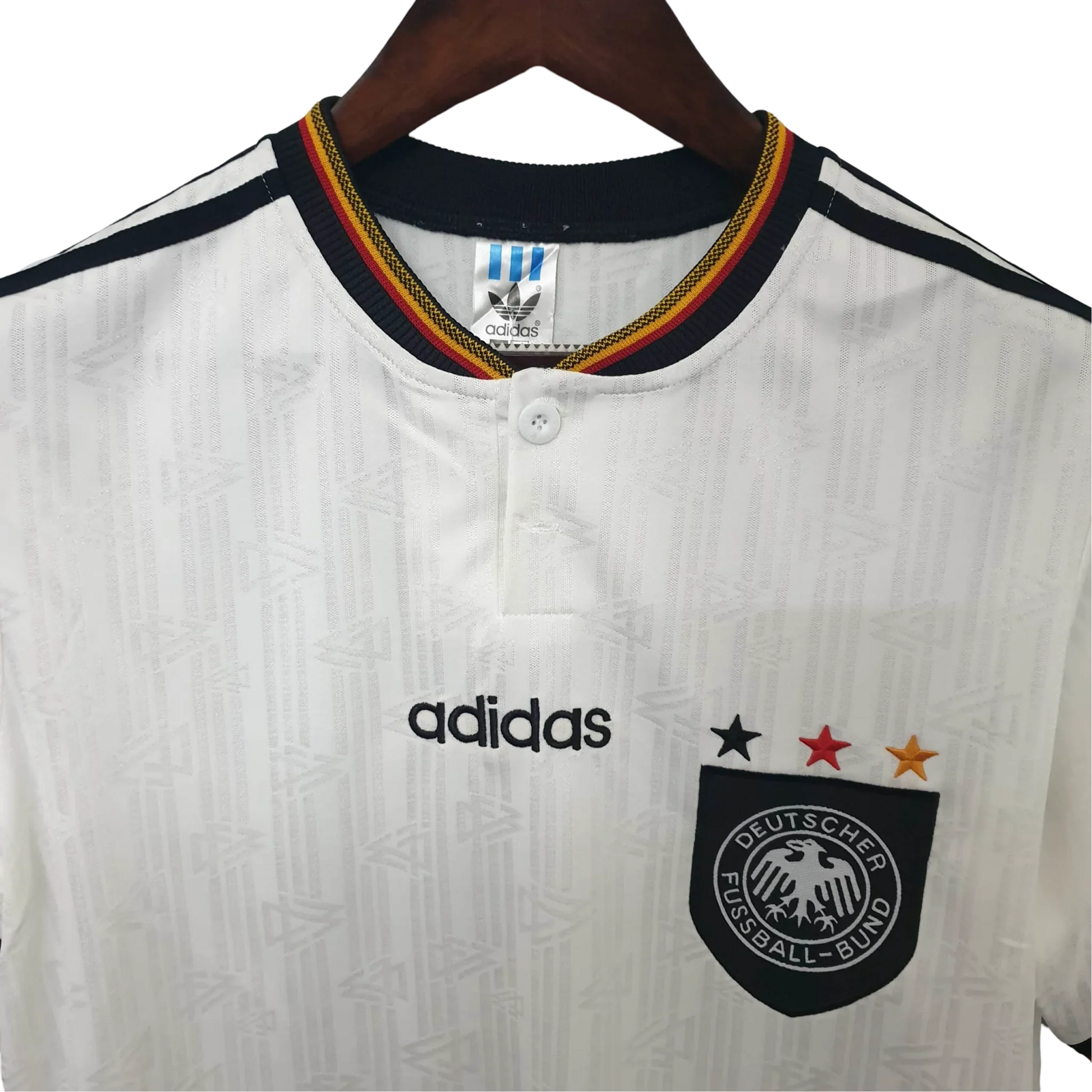 https://cdn.shopify.com/s/files/1/0826/7228/8075/files/1996-germany-euro-retro-kit-695155.webp?v=1741197044