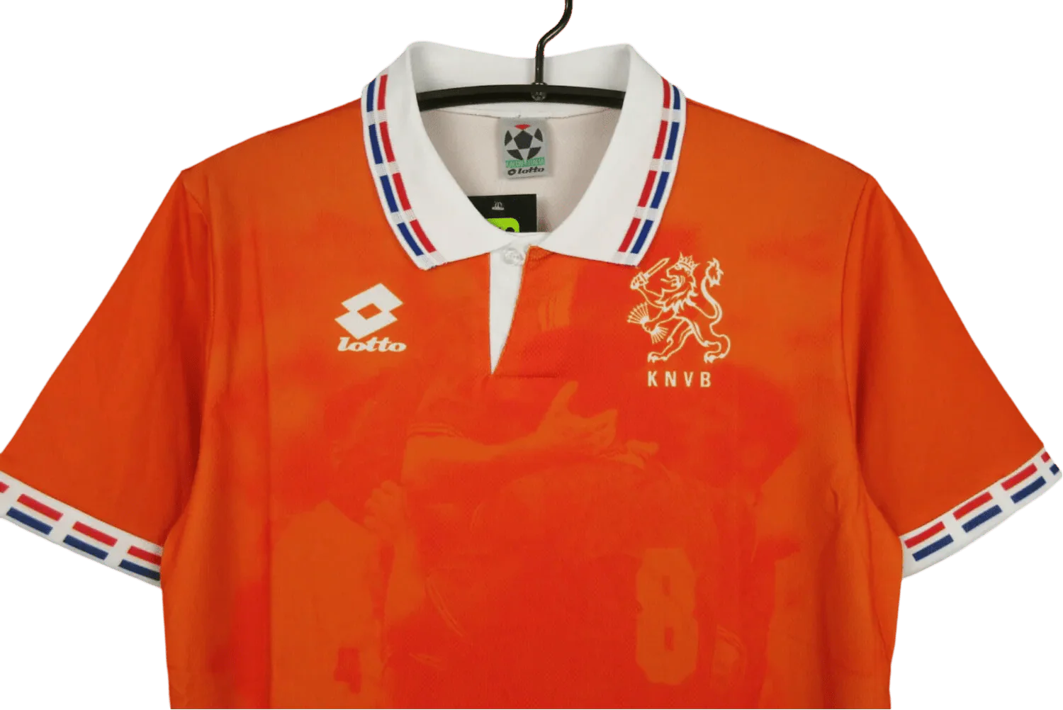 https://cdn.shopify.com/s/files/1/0826/7228/8075/files/1996-netherlands-home-kit-147299.webp?v=1741196944